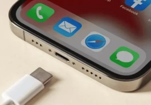 下冶镇苹果15维修分享iPhone15改USB-C接口后能和安卓用户互借充电器吗 